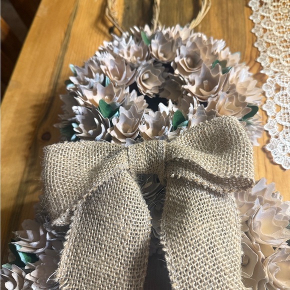 Cream and Green Faux Floral Accents with Modern Design - Picture 5 of 6